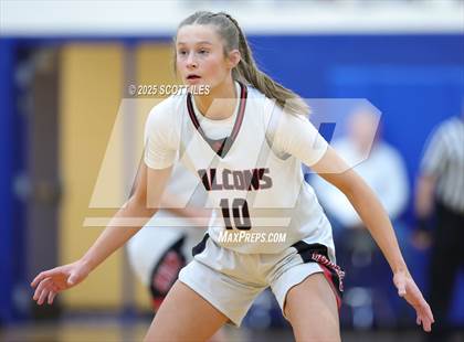 Thumbnail 3 in Circleville vs Fairfield Union (OHSAA D4 District Final) photogallery.