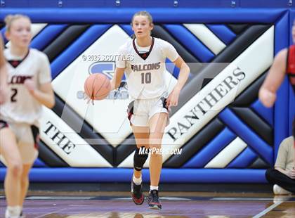 Thumbnail 1 in Circleville vs Fairfield Union (OHSAA D4 District Final) photogallery.