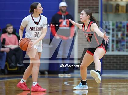 Thumbnail 2 in Circleville vs Fairfield Union (OHSAA D4 District Final) photogallery.