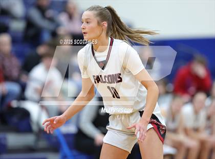 Thumbnail 1 in Circleville vs Fairfield Union (OHSAA D4 District Final) photogallery.