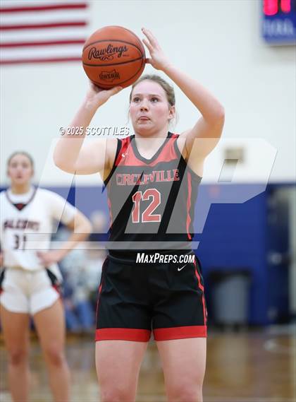 Thumbnail 2 in Circleville vs Fairfield Union (OHSAA D4 District Final) photogallery.