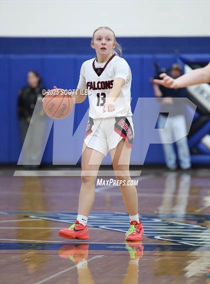 Thumbnail 1 in Circleville vs Fairfield Union (OHSAA D4 District Final) photogallery.