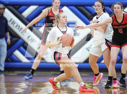 Thumbnail 3 in Circleville vs Fairfield Union (OHSAA D4 District Final) photogallery.