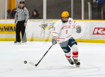 Thumbnail 3 in Brentwood Academy vs Outlaws photogallery.