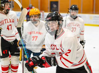 Thumbnail 2 in Brentwood Academy vs Outlaws photogallery.