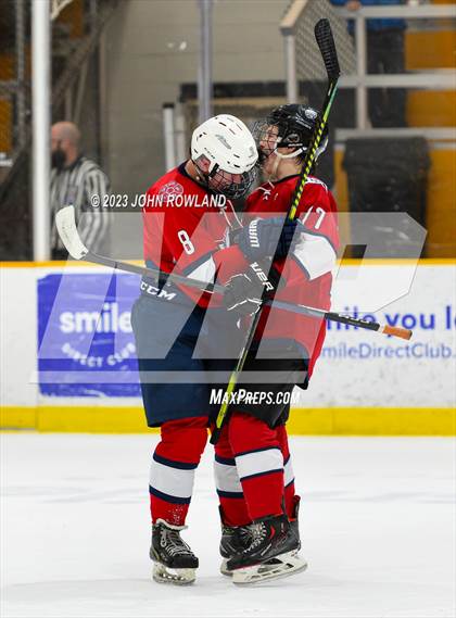 Thumbnail 3 in Brentwood Academy vs Outlaws photogallery.