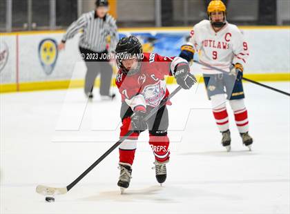 Thumbnail 2 in Brentwood Academy vs Outlaws photogallery.