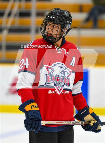 Thumbnail 1 in Brentwood Academy vs Outlaws photogallery.
