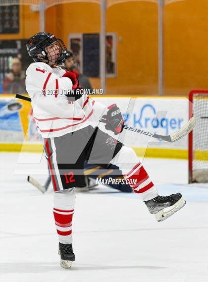 Thumbnail 3 in Brentwood Academy vs Outlaws photogallery.