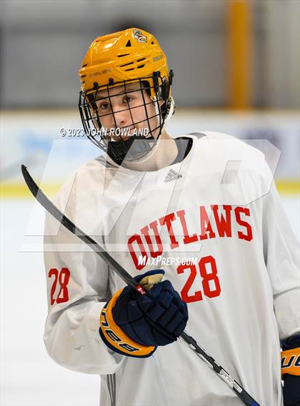 Thumbnail 2 in Brentwood Academy vs Outlaws photogallery.