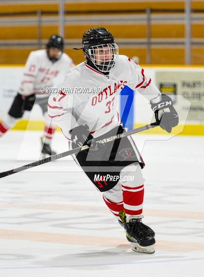 Thumbnail 3 in Brentwood Academy vs Outlaws photogallery.
