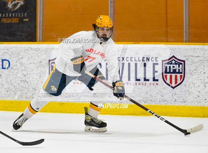 Thumbnail 2 in Brentwood Academy vs Outlaws photogallery.