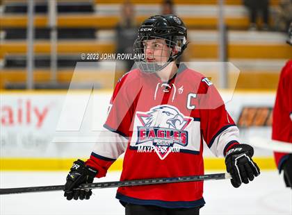 Thumbnail 2 in Brentwood Academy vs Outlaws photogallery.