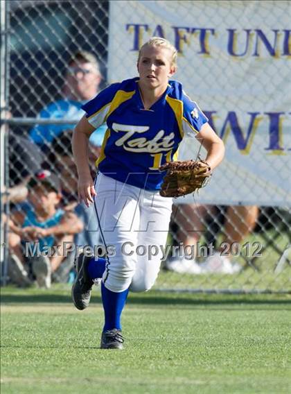 Thumbnail 1 in Riverdale @ Taft (CIF CS D4 Semifinal) photogallery.