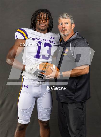 Thumbnail 3 in DeSoto Central (Team and Individual) photogallery.