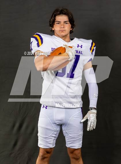 Thumbnail 3 in DeSoto Central (Team and Individual) photogallery.