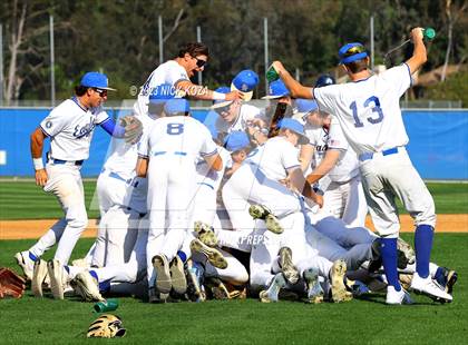 Thumbnail 3 in Santa Margarita vs. La Costa Canyon (CIF SoCal D1 Regional Finals) photogallery.