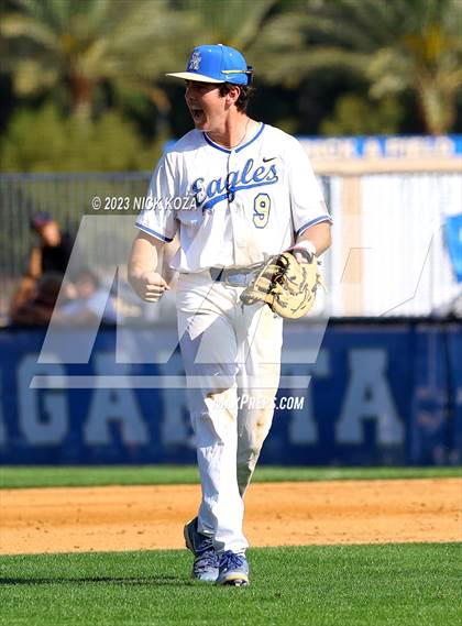 Thumbnail 2 in Santa Margarita vs. La Costa Canyon (CIF SoCal D1 Regional Finals) photogallery.