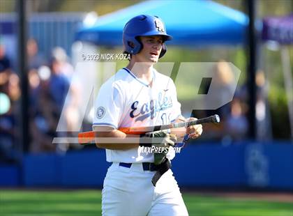 Thumbnail 1 in Santa Margarita vs. La Costa Canyon (CIF SoCal D1 Regional Finals) photogallery.