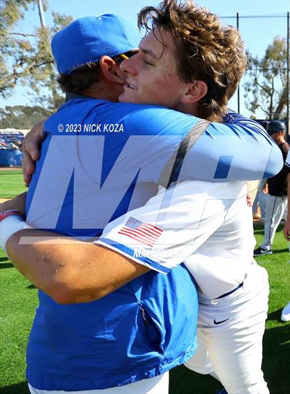 Thumbnail 1 in Santa Margarita vs. La Costa Canyon (CIF SoCal D1 Regional Finals) photogallery.