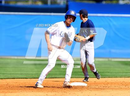 Thumbnail 3 in Santa Margarita vs. La Costa Canyon (CIF SoCal D1 Regional Finals) photogallery.
