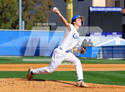 Thumbnail 1 in Santa Margarita vs. La Costa Canyon (CIF SoCal D1 Regional Finals) photogallery.