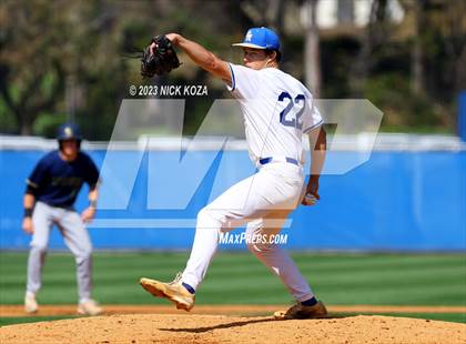 Thumbnail 2 in Santa Margarita vs. La Costa Canyon (CIF SoCal D1 Regional Finals) photogallery.
