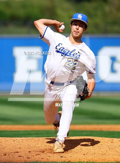 Thumbnail 3 in Santa Margarita vs. La Costa Canyon (CIF SoCal D1 Regional Finals) photogallery.