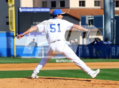 Thumbnail 3 in Santa Margarita vs. La Costa Canyon (CIF SoCal D1 Regional Finals) photogallery.