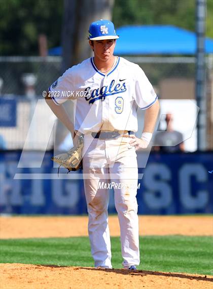 Thumbnail 3 in Santa Margarita vs. La Costa Canyon (CIF SoCal D1 Regional Finals) photogallery.