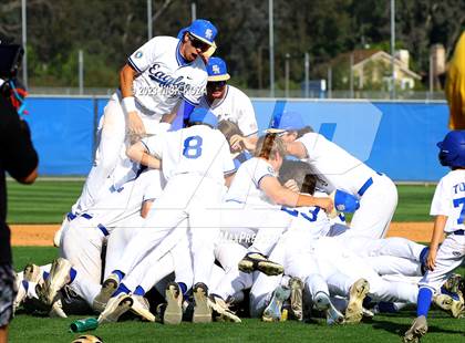 Thumbnail 1 in Santa Margarita vs. La Costa Canyon (CIF SoCal D1 Regional Finals) photogallery.