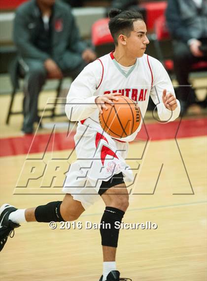 Thumbnail 2 in Salpointe Catholic @ Central photogallery.