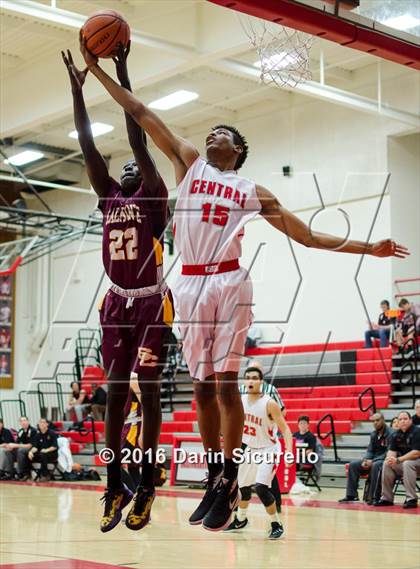 Thumbnail 3 in Salpointe Catholic @ Central photogallery.