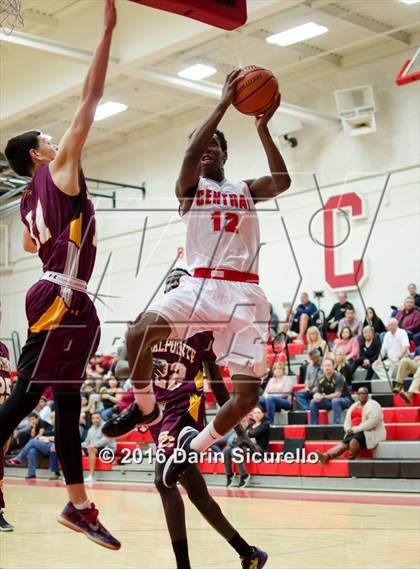 Thumbnail 1 in Salpointe Catholic @ Central photogallery.