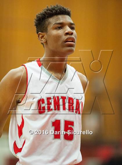 Thumbnail 1 in Salpointe Catholic @ Central photogallery.