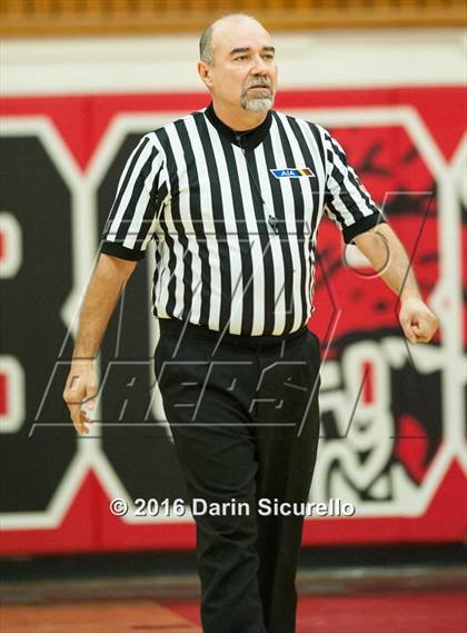 Thumbnail 1 in Salpointe Catholic @ Central photogallery.