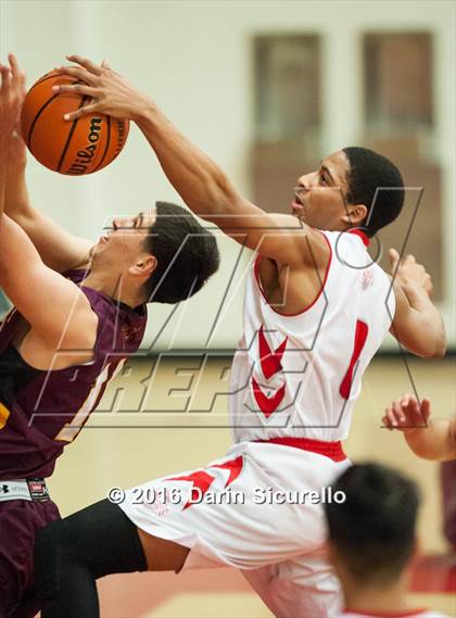 Thumbnail 3 in Salpointe Catholic @ Central photogallery.
