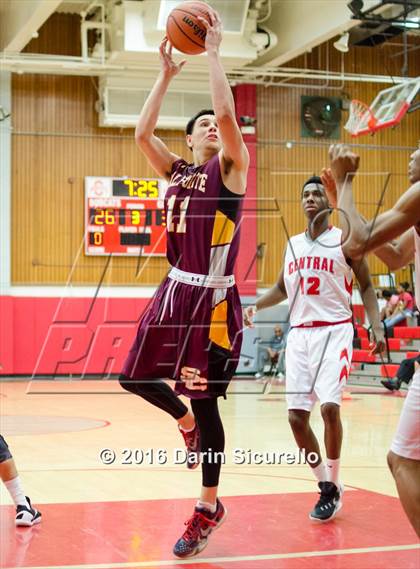 Thumbnail 3 in Salpointe Catholic @ Central photogallery.