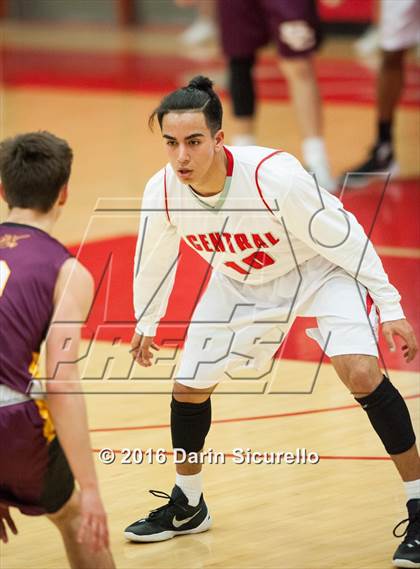 Thumbnail 3 in Salpointe Catholic @ Central photogallery.