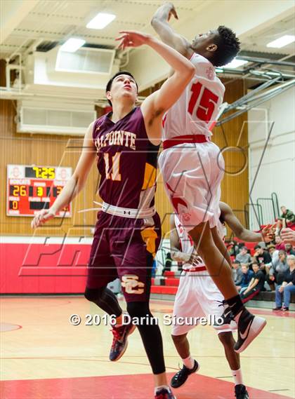 Thumbnail 2 in Salpointe Catholic @ Central photogallery.