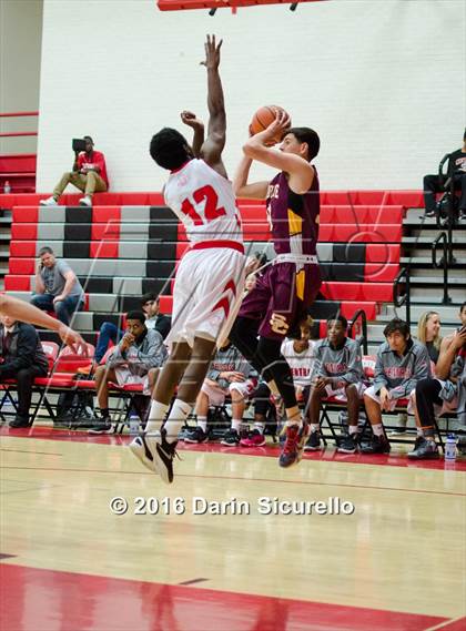 Thumbnail 1 in Salpointe Catholic @ Central photogallery.