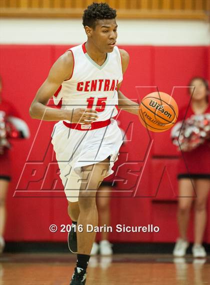 Thumbnail 2 in Salpointe Catholic @ Central photogallery.