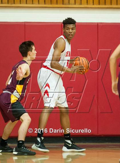 Thumbnail 2 in Salpointe Catholic @ Central photogallery.