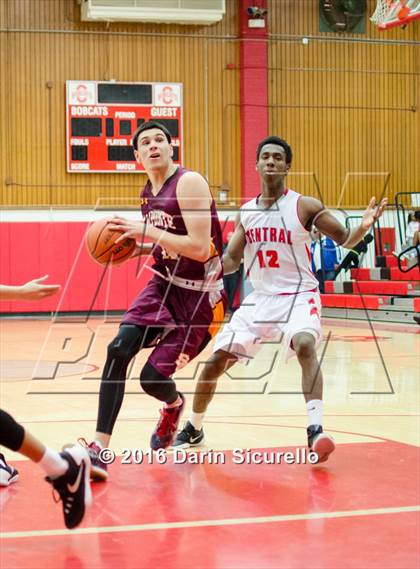 Thumbnail 1 in Salpointe Catholic @ Central photogallery.