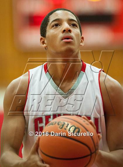 Thumbnail 3 in Salpointe Catholic @ Central photogallery.