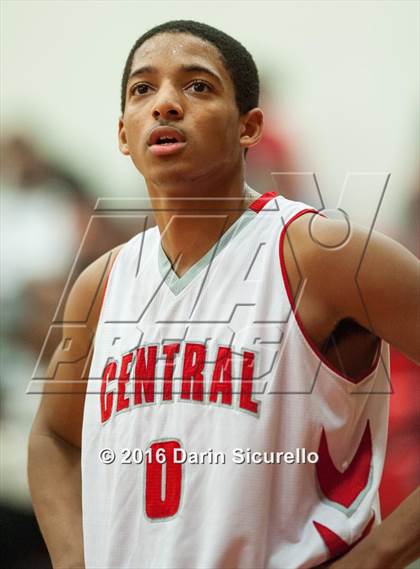 Thumbnail 2 in Salpointe Catholic @ Central photogallery.