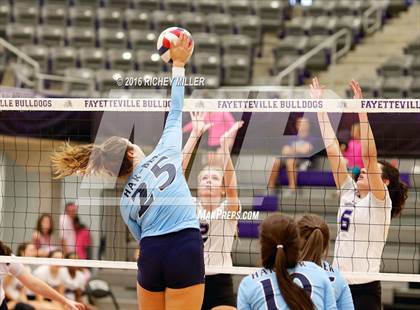 Thumbnail 2 in Har-Ber @ Fayetteville photogallery.