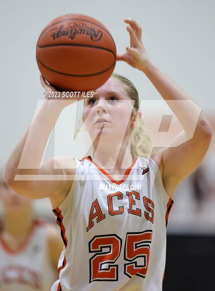Thumbnail 3 in Circleville @ Amanda-Clearcreek photogallery.