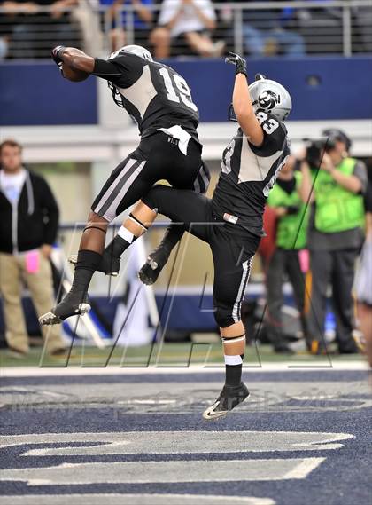 Thumbnail 3 in Guyer vs. Georgetown (UIL 4A Division 1 Final) photogallery.