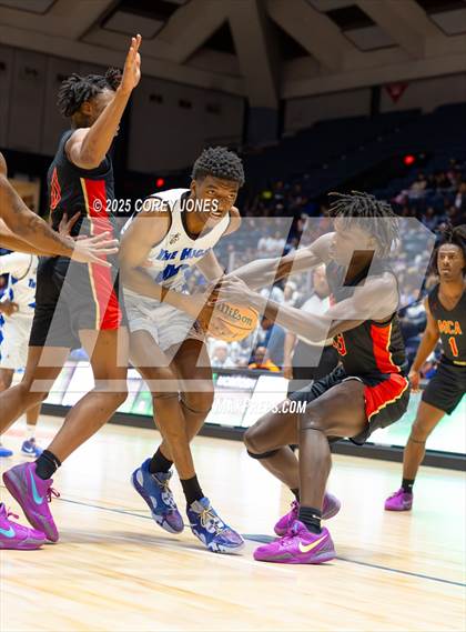 Thumbnail 2 in McIntosh County Academy vs Savannah (GHSA A-D2 Championship) photogallery.
